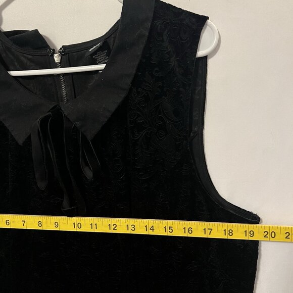Disney Villains Black Velvet Dress Size 20 Damask Embossed Punk Gothic Grunge - Picture 8 of 15
